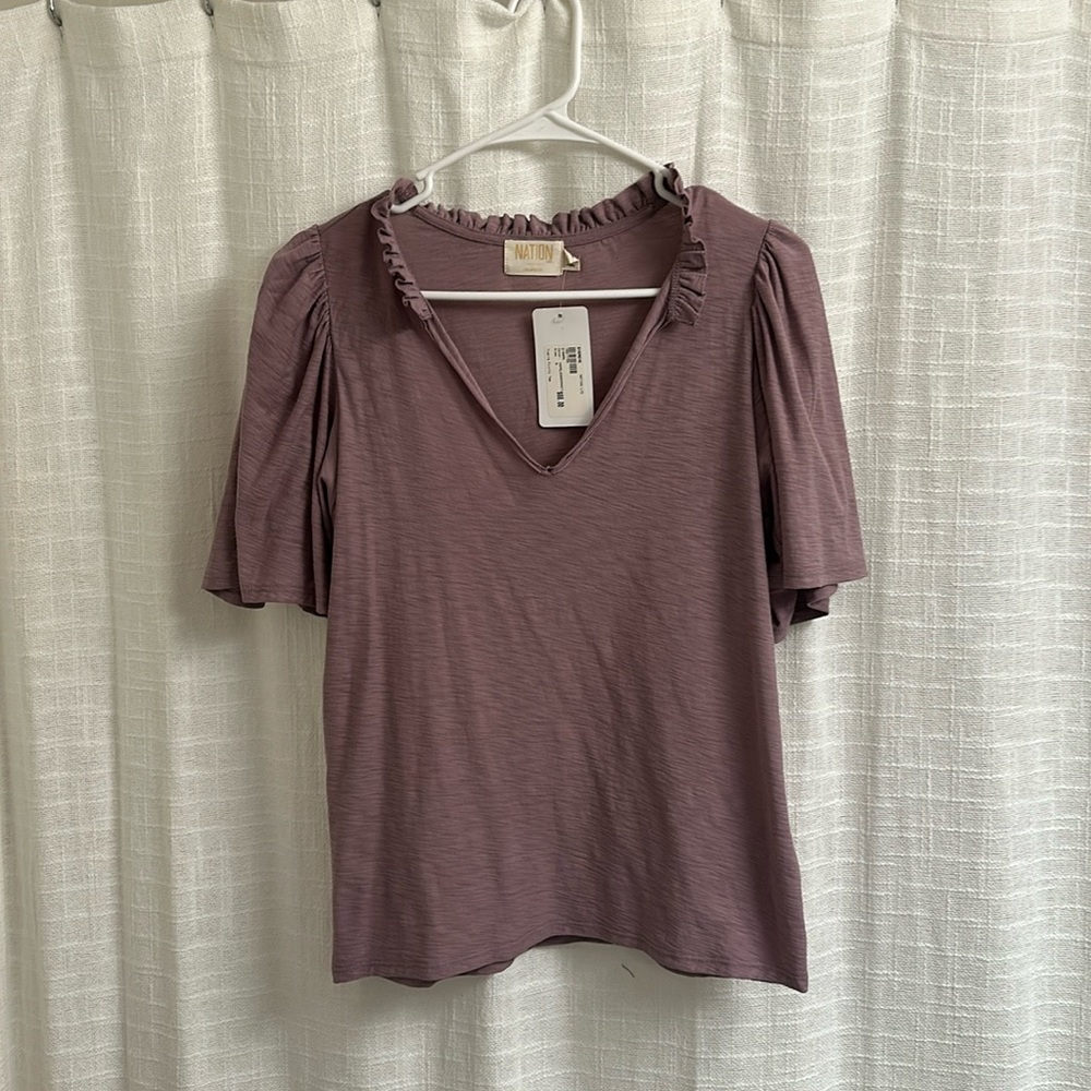 Evereve Flirty Tee